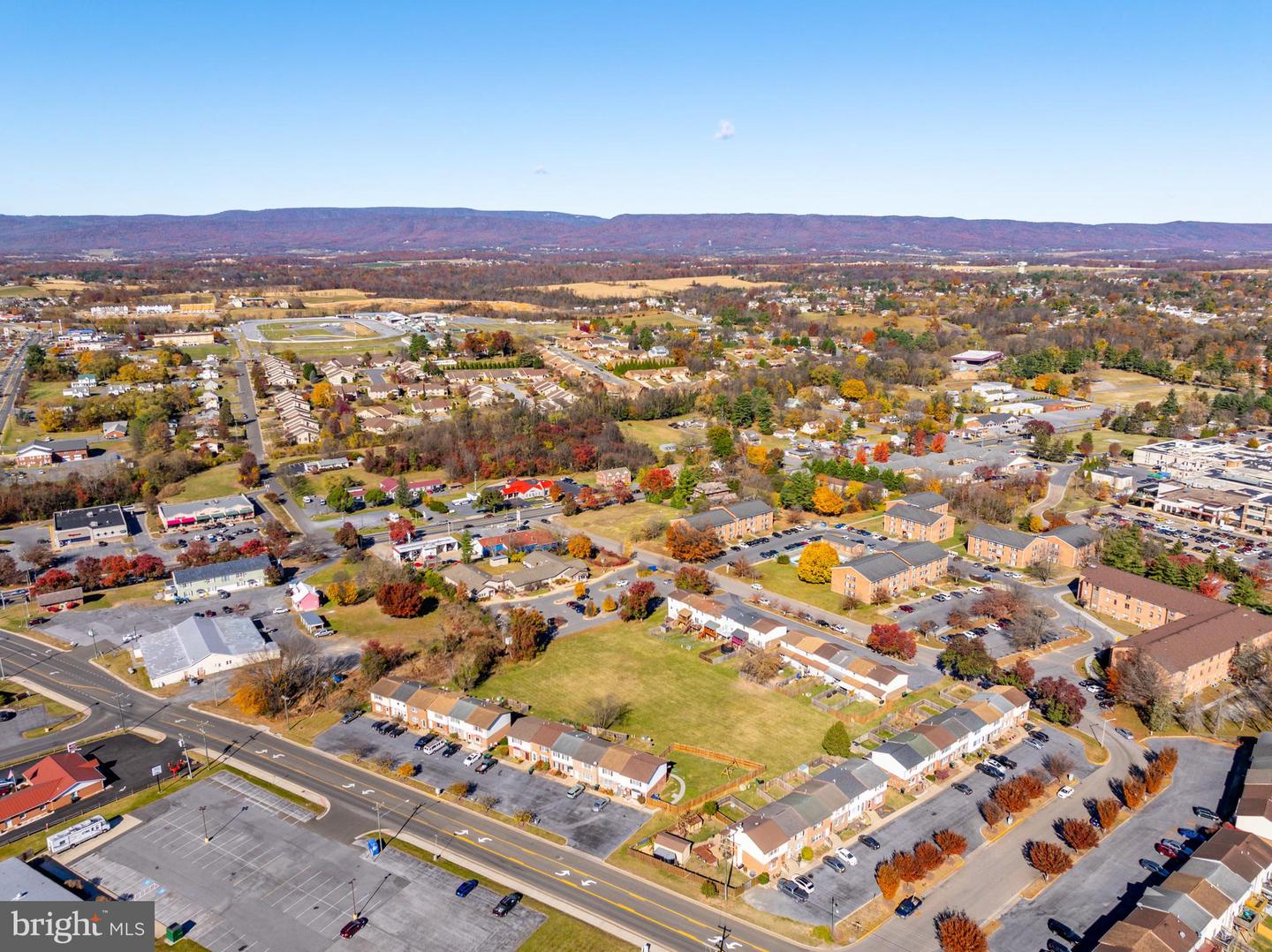 163 E RESERVOIR RD, WOODSTOCK, Virginia 22664, 2 Bedrooms Bedrooms, ,1 BathroomBathrooms,Residential,For sale,163 E RESERVOIR RD,VASH2012924 MLS # VASH2012924