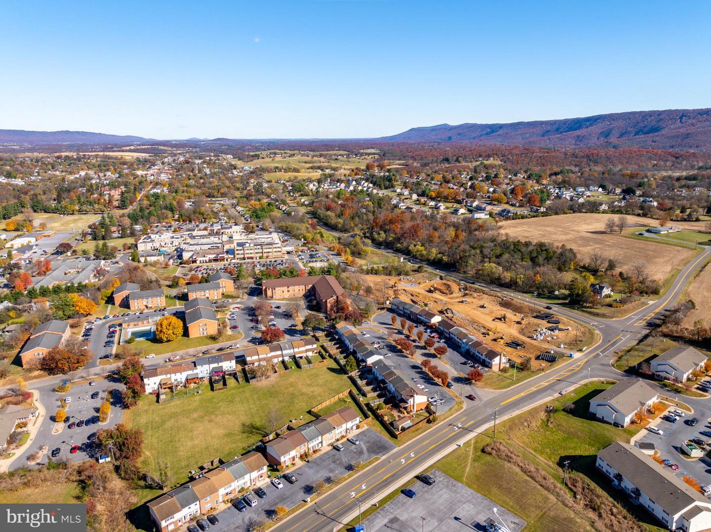 163 E RESERVOIR RD, WOODSTOCK, Virginia 22664, 2 Bedrooms Bedrooms, ,1 BathroomBathrooms,Residential,For sale,163 E RESERVOIR RD,VASH2012924 MLS # VASH2012924