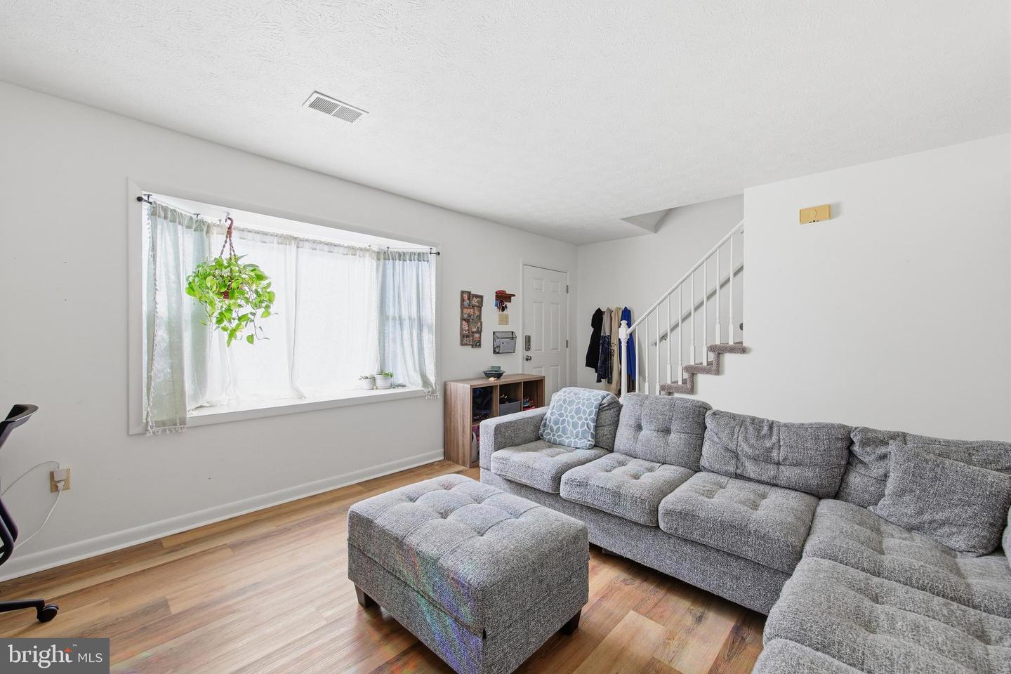 163 E RESERVOIR RD, WOODSTOCK, Virginia 22664, 2 Bedrooms Bedrooms, ,1 BathroomBathrooms,Residential,For sale,163 E RESERVOIR RD,VASH2012924 MLS # VASH2012924