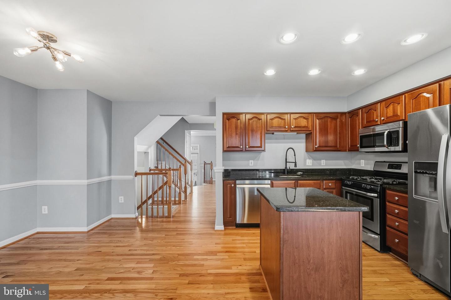 134 SHIRLEY SQ SE, LEESBURG, Virginia 20175, 3 Bedrooms Bedrooms, ,3 BathroomsBathrooms,Residential,For sale,134 SHIRLEY SQ SE,VALO2110484 MLS # VALO2110484