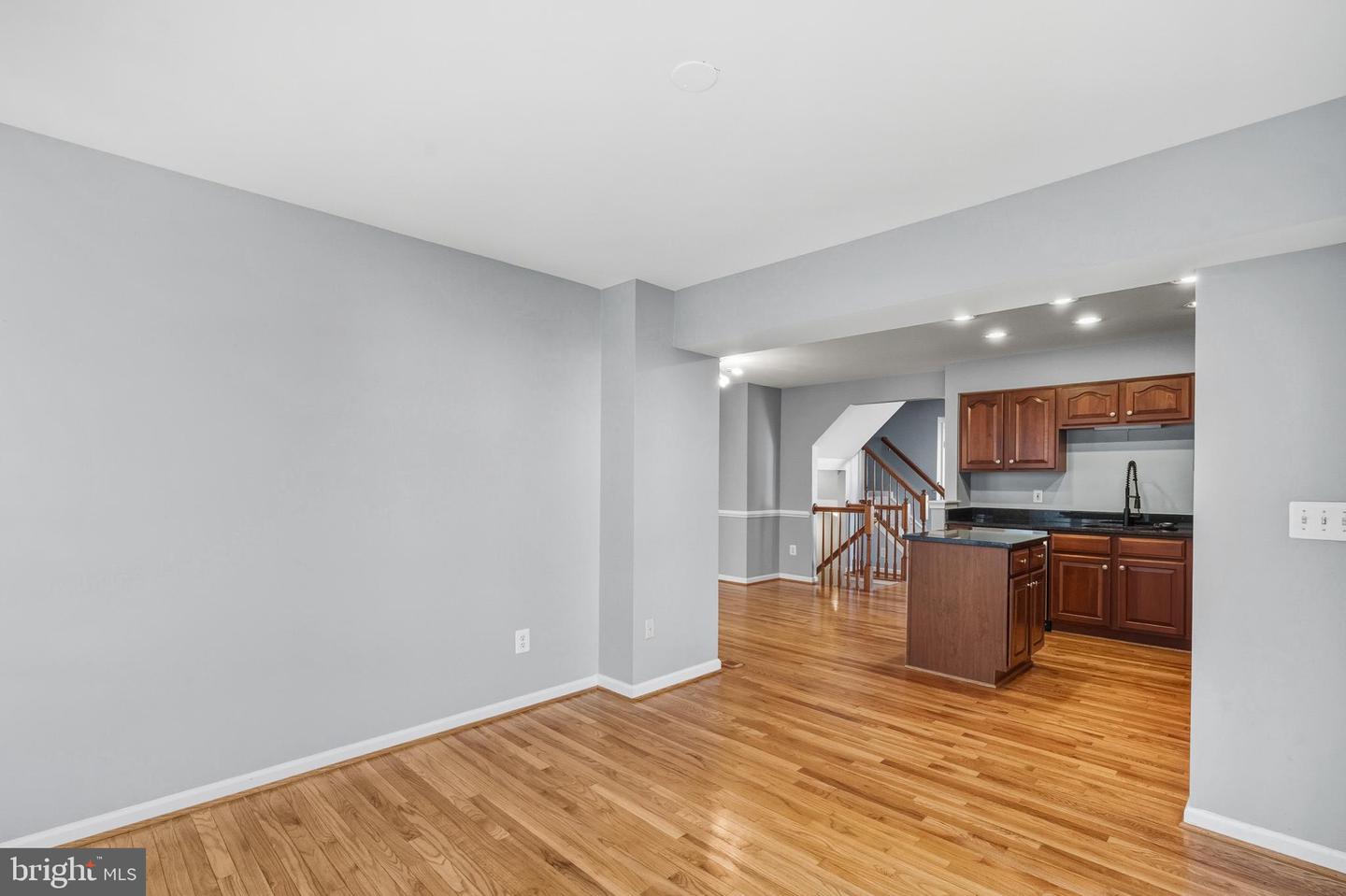 134 SHIRLEY SQ SE, LEESBURG, Virginia 20175, 3 Bedrooms Bedrooms, ,3 BathroomsBathrooms,Residential,For sale,134 SHIRLEY SQ SE,VALO2110484 MLS # VALO2110484