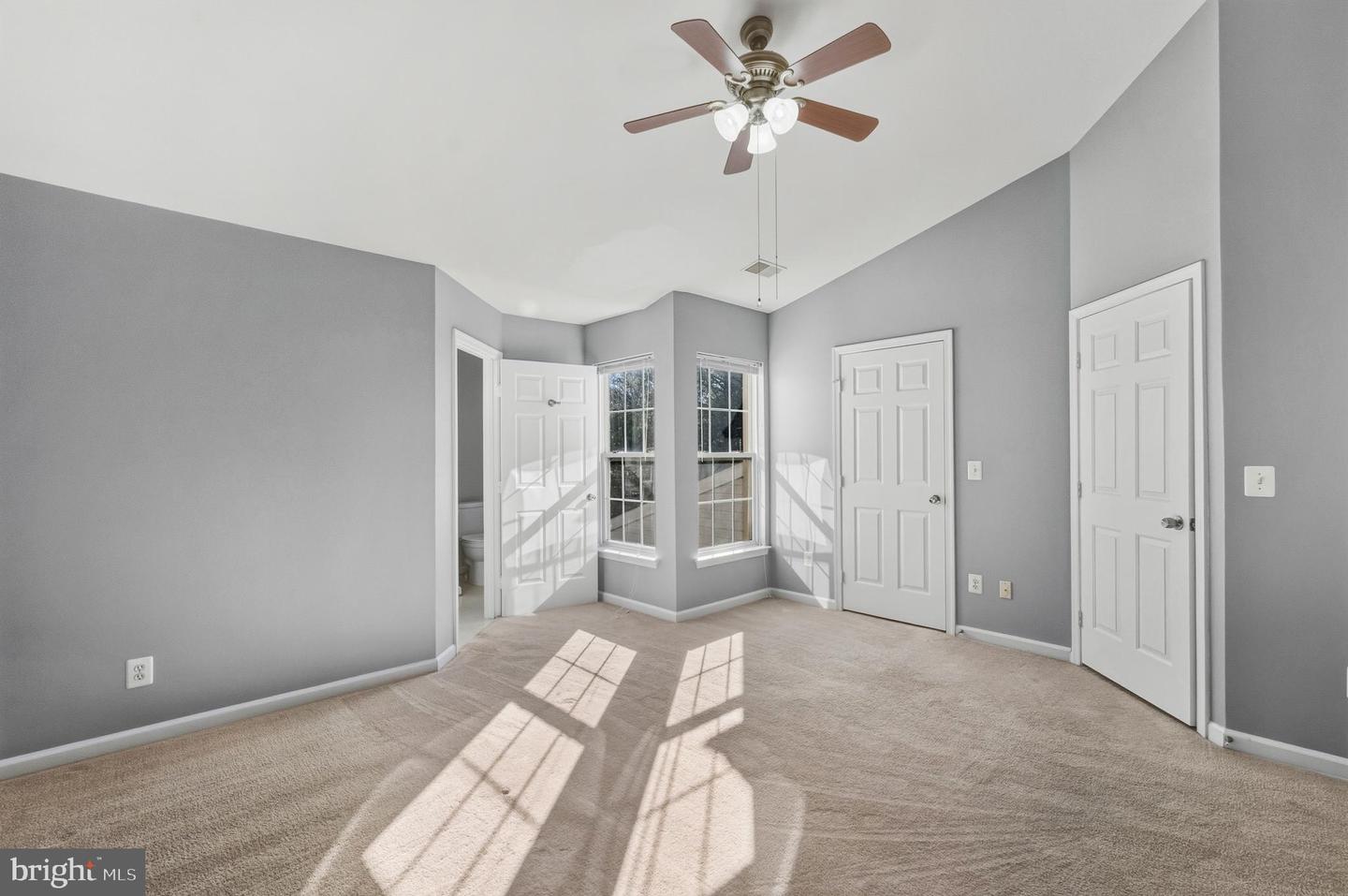 134 SHIRLEY SQ SE, LEESBURG, Virginia 20175, 3 Bedrooms Bedrooms, ,3 BathroomsBathrooms,Residential,For sale,134 SHIRLEY SQ SE,VALO2110484 MLS # VALO2110484