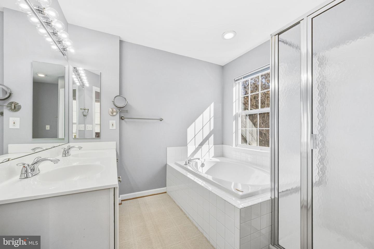 134 SHIRLEY SQ SE, LEESBURG, Virginia 20175, 3 Bedrooms Bedrooms, ,3 BathroomsBathrooms,Residential,For sale,134 SHIRLEY SQ SE,VALO2110484 MLS # VALO2110484