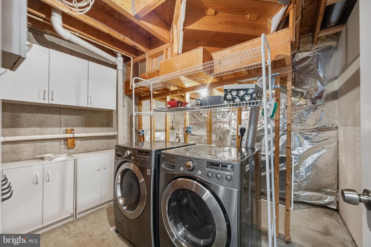 134 SHIRLEY SQ SE, LEESBURG, Virginia 20175, 3 Bedrooms Bedrooms, ,3 BathroomsBathrooms,Residential,For sale,134 SHIRLEY SQ SE,VALO2110484 MLS # VALO2110484