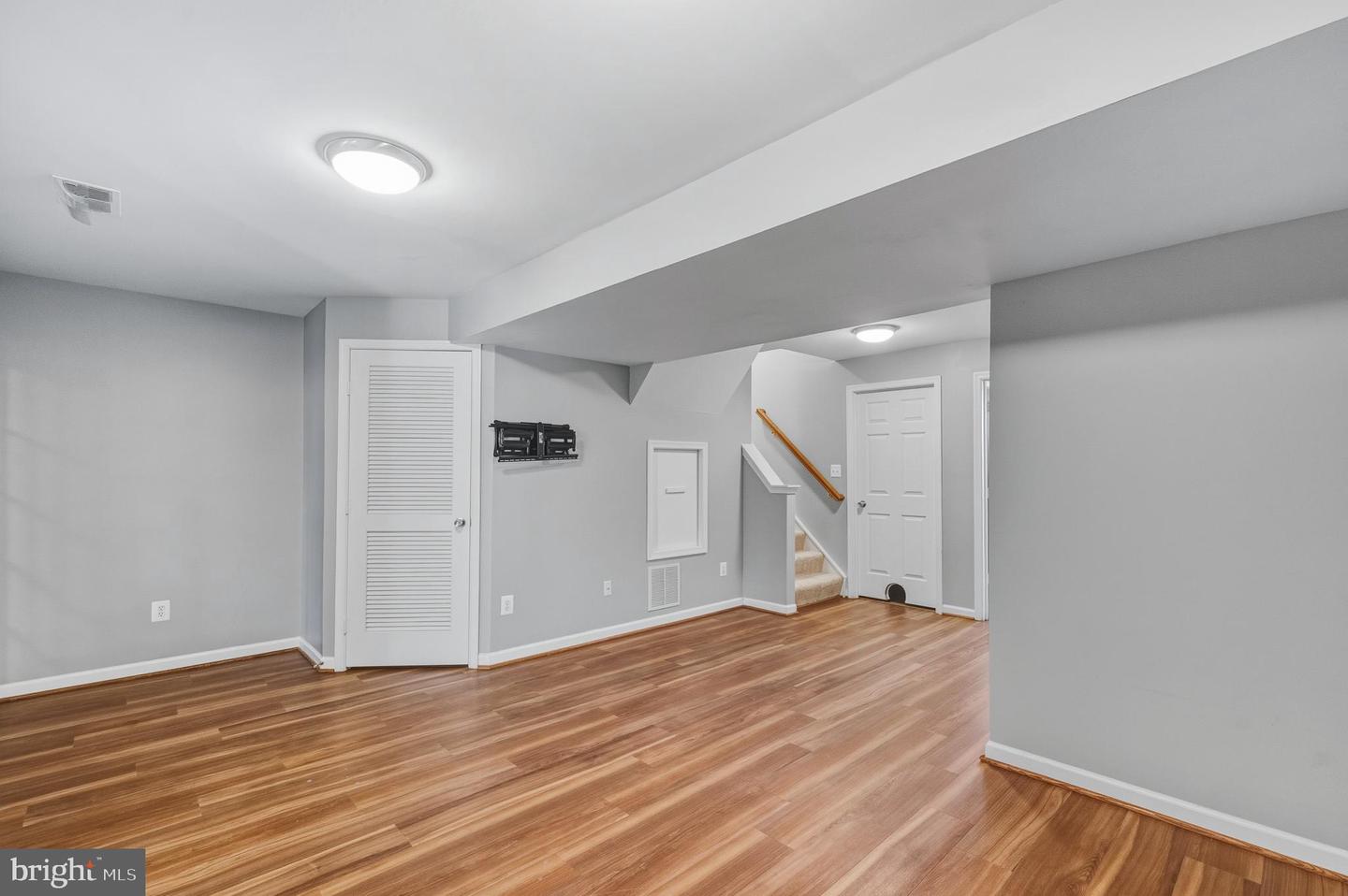 134 SHIRLEY SQ SE, LEESBURG, Virginia 20175, 3 Bedrooms Bedrooms, ,3 BathroomsBathrooms,Residential,For sale,134 SHIRLEY SQ SE,VALO2110484 MLS # VALO2110484