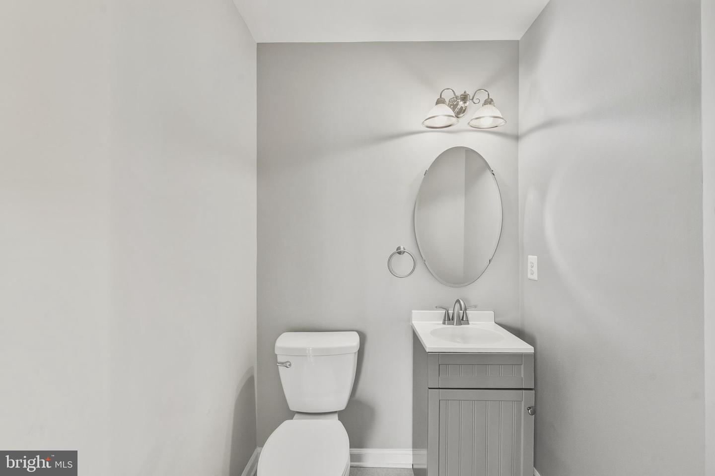 134 SHIRLEY SQ SE, LEESBURG, Virginia 20175, 3 Bedrooms Bedrooms, ,3 BathroomsBathrooms,Residential,For sale,134 SHIRLEY SQ SE,VALO2110484 MLS # VALO2110484