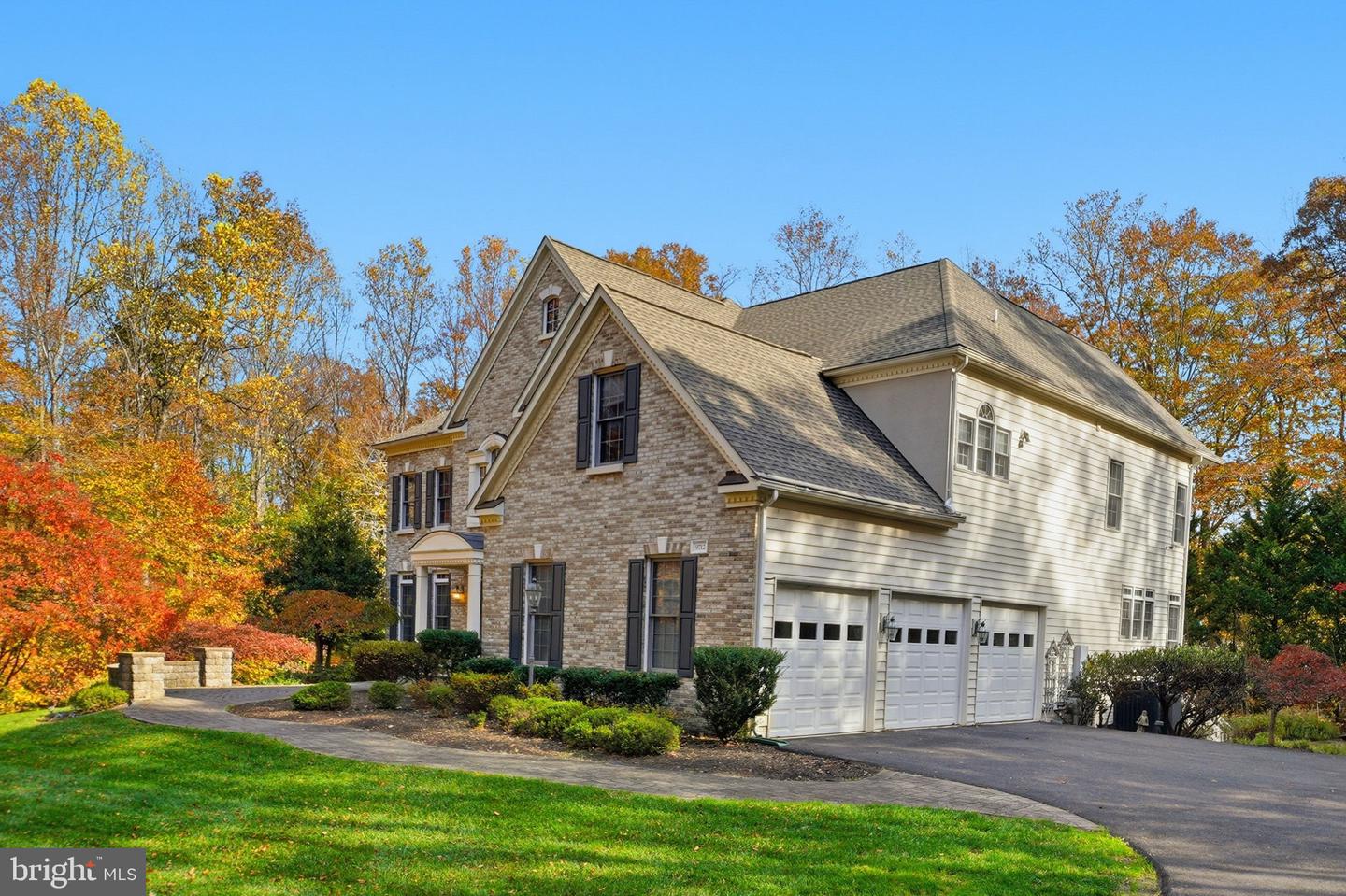 9712 THORN BUSH DR, FAIRFAX STATION, Virginia 22039, 5 Bedrooms Bedrooms, ,4 BathroomsBathrooms,Residential,For sale,9712 THORN BUSH DR,VAFX2277632 MLS # VAFX2277632