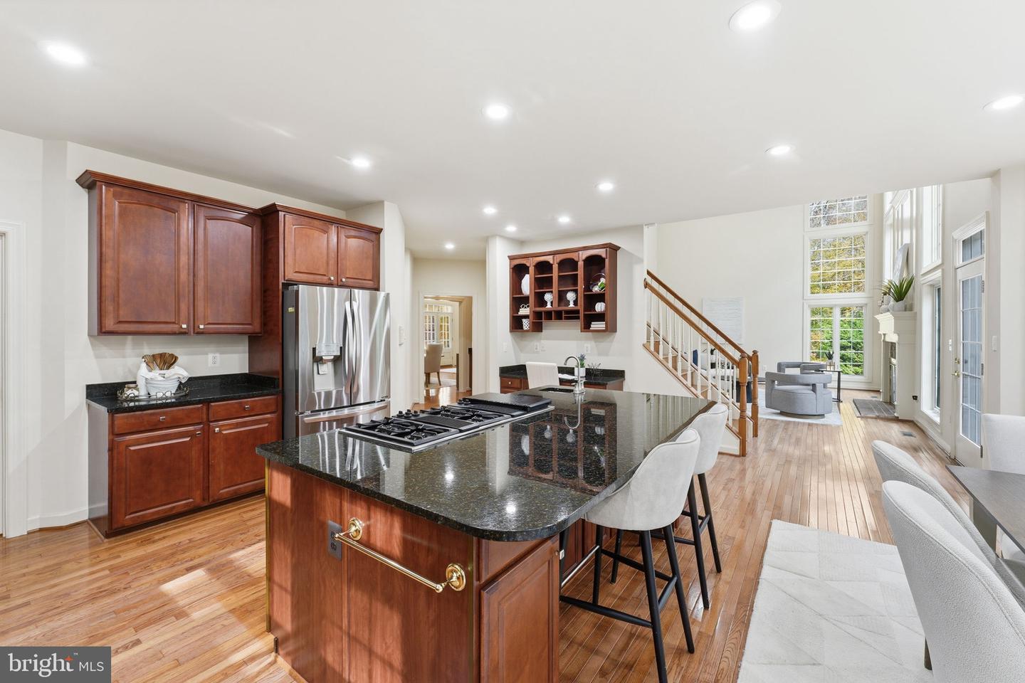 9712 THORN BUSH DR, FAIRFAX STATION, Virginia 22039, 5 Bedrooms Bedrooms, ,4 BathroomsBathrooms,Residential,For sale,9712 THORN BUSH DR,VAFX2277632 MLS # VAFX2277632