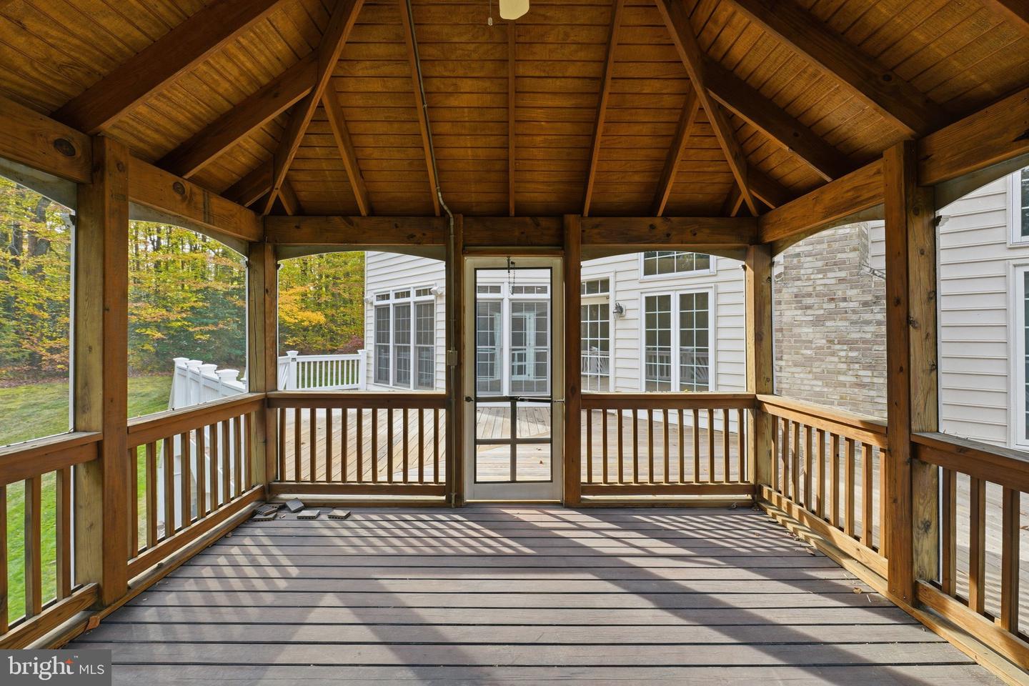 9712 THORN BUSH DR, FAIRFAX STATION, Virginia 22039, 5 Bedrooms Bedrooms, ,4 BathroomsBathrooms,Residential,For sale,9712 THORN BUSH DR,VAFX2277632 MLS # VAFX2277632