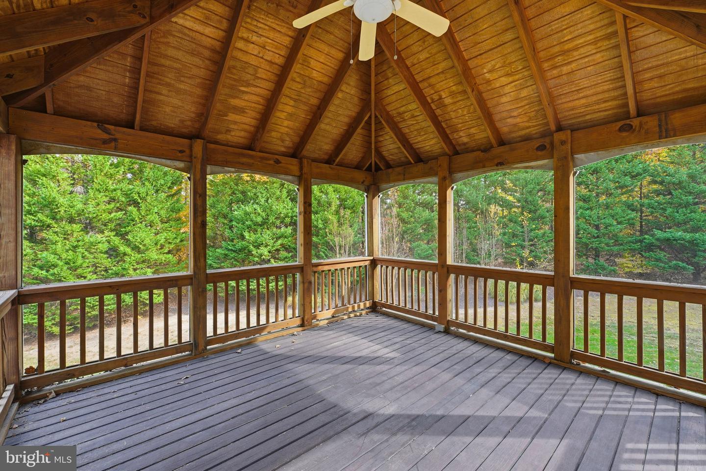 9712 THORN BUSH DR, FAIRFAX STATION, Virginia 22039, 5 Bedrooms Bedrooms, ,4 BathroomsBathrooms,Residential,For sale,9712 THORN BUSH DR,VAFX2277632 MLS # VAFX2277632