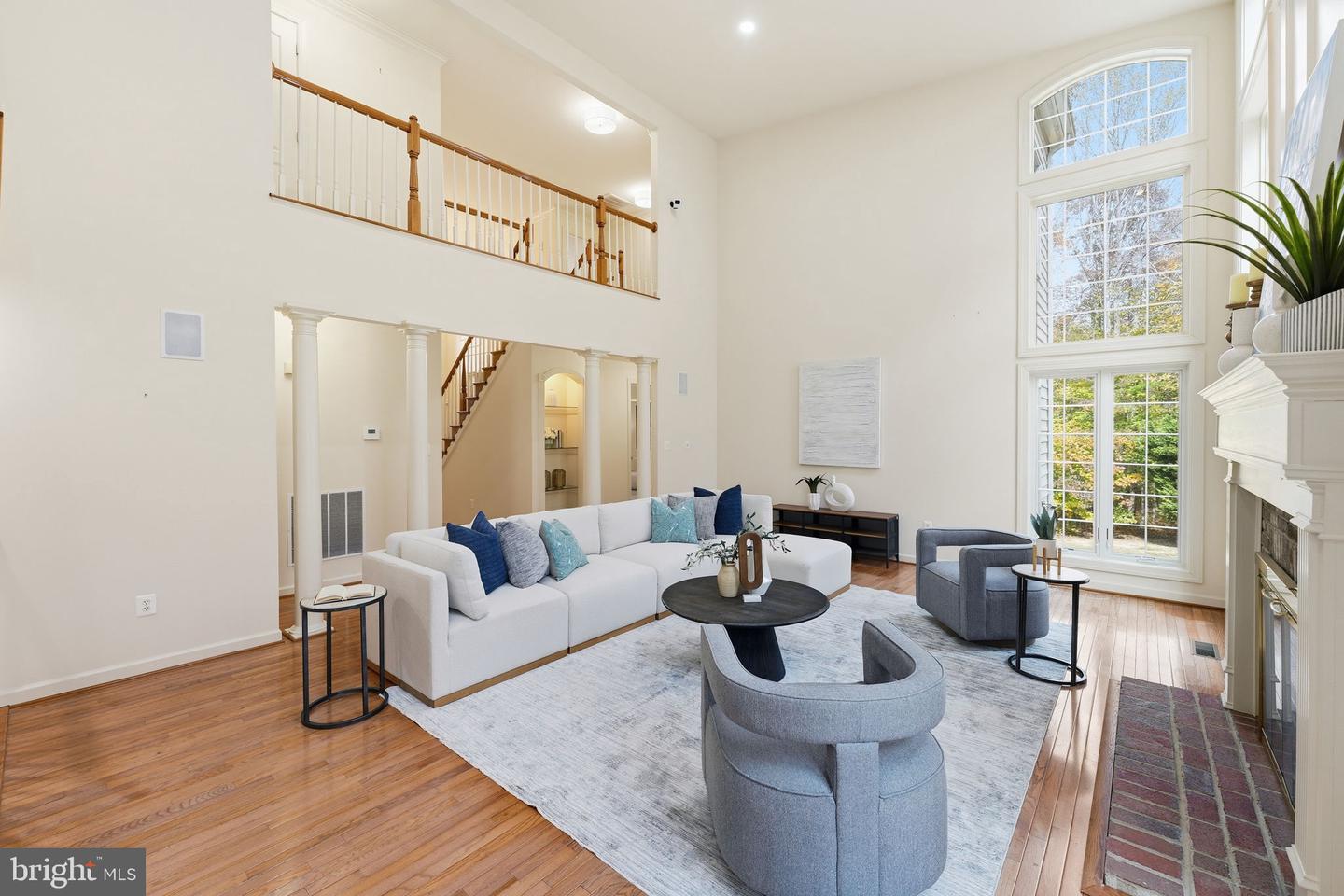 9712 THORN BUSH DR, FAIRFAX STATION, Virginia 22039, 5 Bedrooms Bedrooms, ,4 BathroomsBathrooms,Residential,For sale,9712 THORN BUSH DR,VAFX2277632 MLS # VAFX2277632