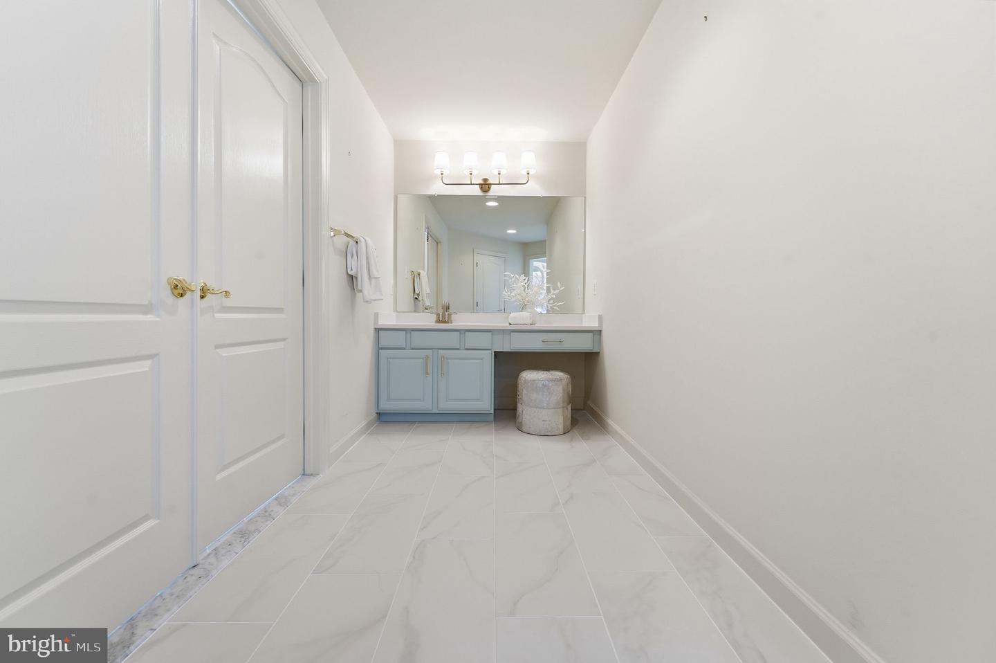 9712 THORN BUSH DR, FAIRFAX STATION, Virginia 22039, 5 Bedrooms Bedrooms, ,4 BathroomsBathrooms,Residential,For sale,9712 THORN BUSH DR,VAFX2277632 MLS # VAFX2277632