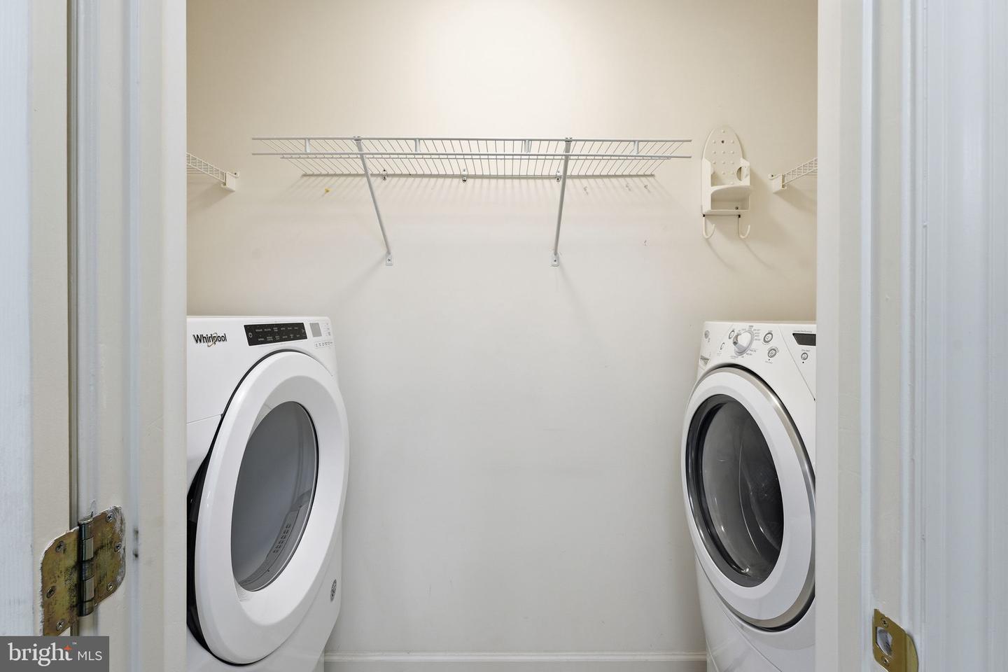 9712 THORN BUSH DR, FAIRFAX STATION, Virginia 22039, 5 Bedrooms Bedrooms, ,4 BathroomsBathrooms,Residential,For sale,9712 THORN BUSH DR,VAFX2277632 MLS # VAFX2277632