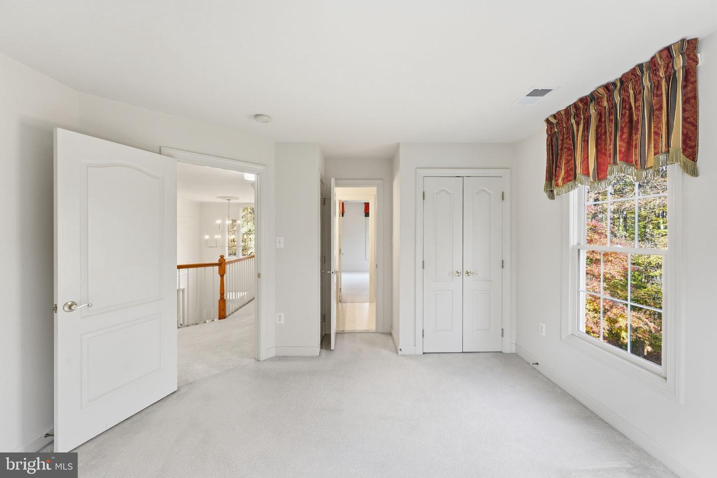 9712 THORN BUSH DR, FAIRFAX STATION, Virginia 22039, 5 Bedrooms Bedrooms, ,4 BathroomsBathrooms,Residential,For sale,9712 THORN BUSH DR,VAFX2277632 MLS # VAFX2277632