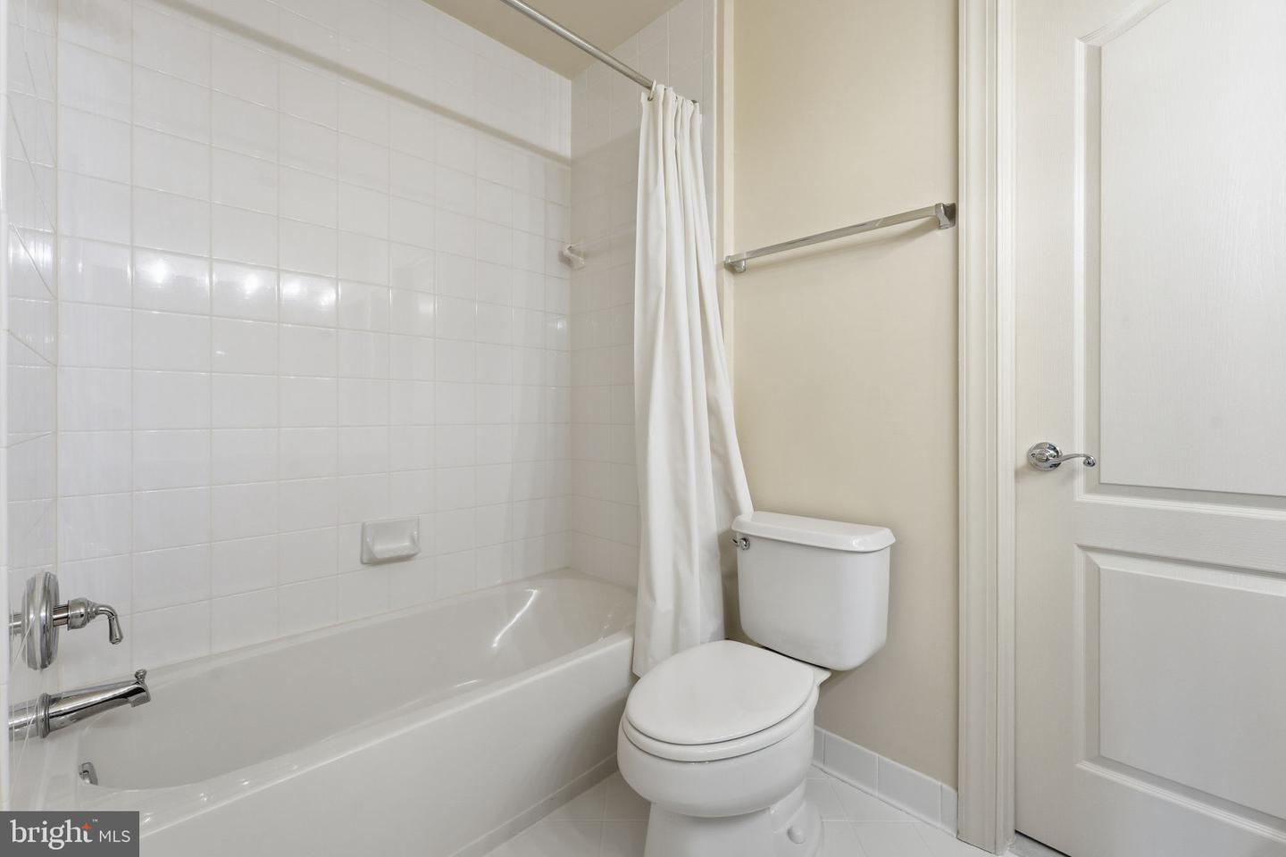 9712 THORN BUSH DR, FAIRFAX STATION, Virginia 22039, 5 Bedrooms Bedrooms, ,4 BathroomsBathrooms,Residential,For sale,9712 THORN BUSH DR,VAFX2277632 MLS # VAFX2277632