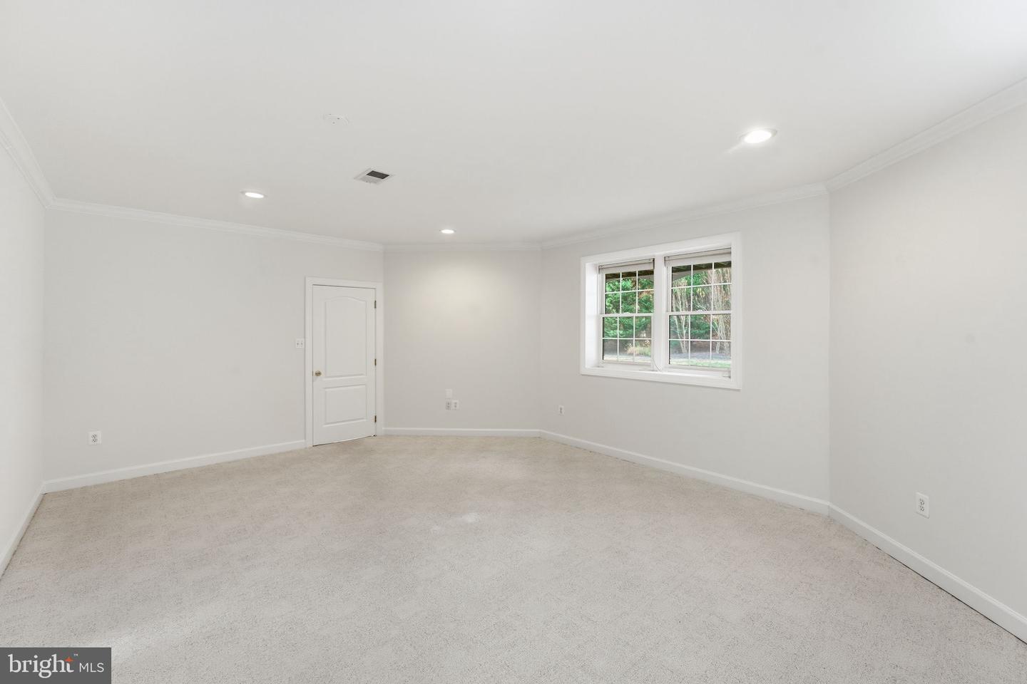 9712 THORN BUSH DR, FAIRFAX STATION, Virginia 22039, 5 Bedrooms Bedrooms, ,4 BathroomsBathrooms,Residential,For sale,9712 THORN BUSH DR,VAFX2277632 MLS # VAFX2277632