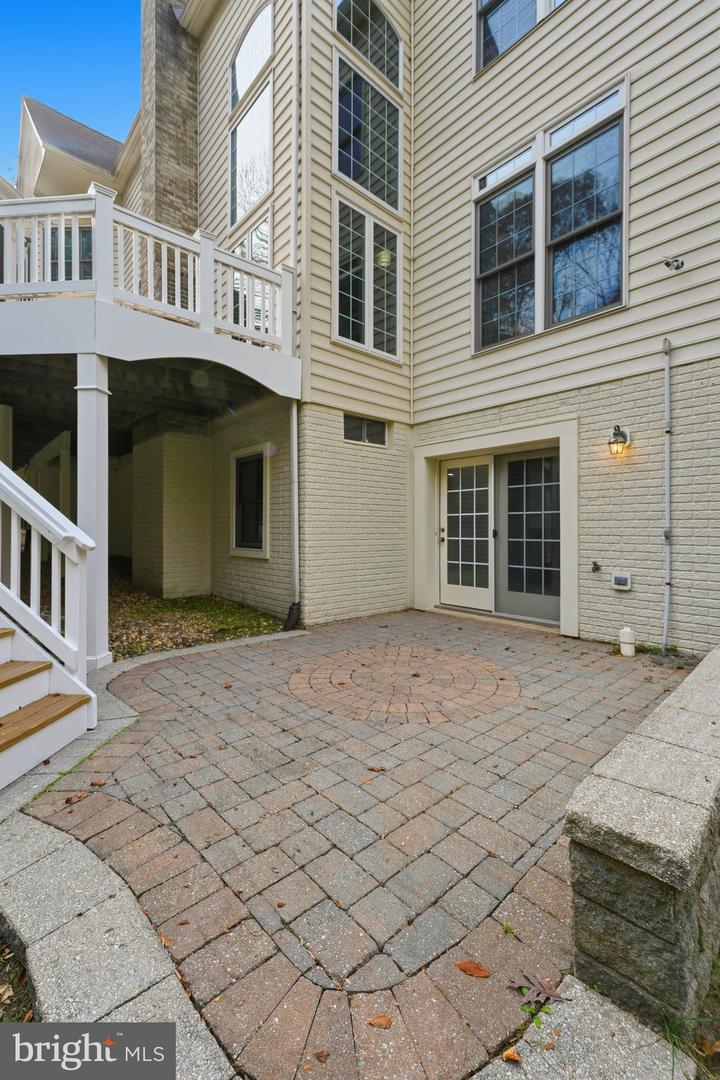 9712 THORN BUSH DR, FAIRFAX STATION, Virginia 22039, 5 Bedrooms Bedrooms, ,4 BathroomsBathrooms,Residential,For sale,9712 THORN BUSH DR,VAFX2277632 MLS # VAFX2277632