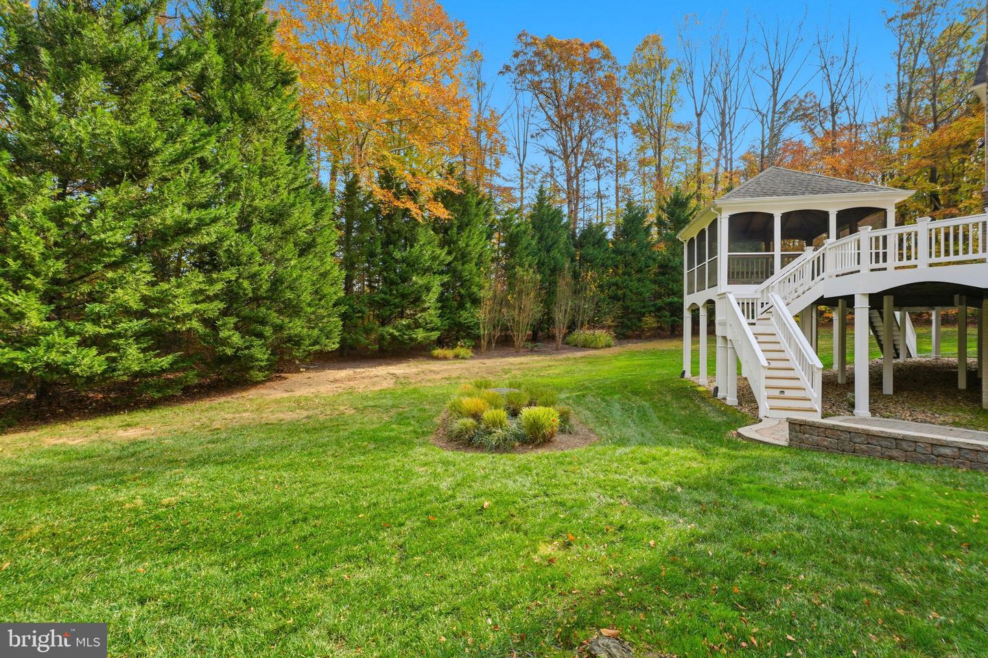 9712 THORN BUSH DR, FAIRFAX STATION, Virginia 22039, 5 Bedrooms Bedrooms, ,4 BathroomsBathrooms,Residential,For sale,9712 THORN BUSH DR,VAFX2277632 MLS # VAFX2277632