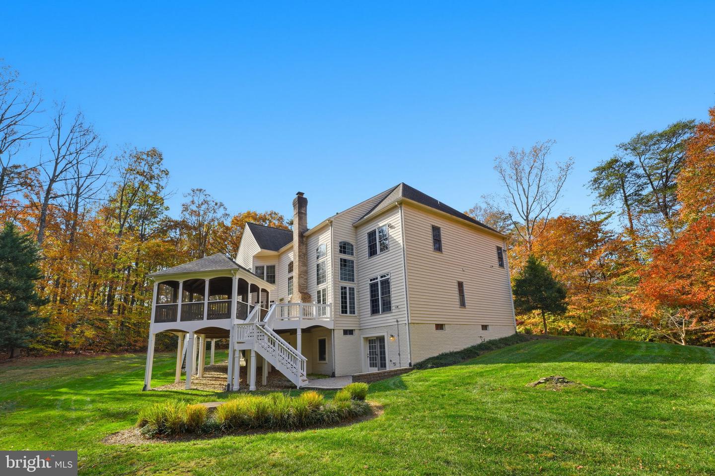 9712 THORN BUSH DR, FAIRFAX STATION, Virginia 22039, 5 Bedrooms Bedrooms, ,4 BathroomsBathrooms,Residential,For sale,9712 THORN BUSH DR,VAFX2277632 MLS # VAFX2277632