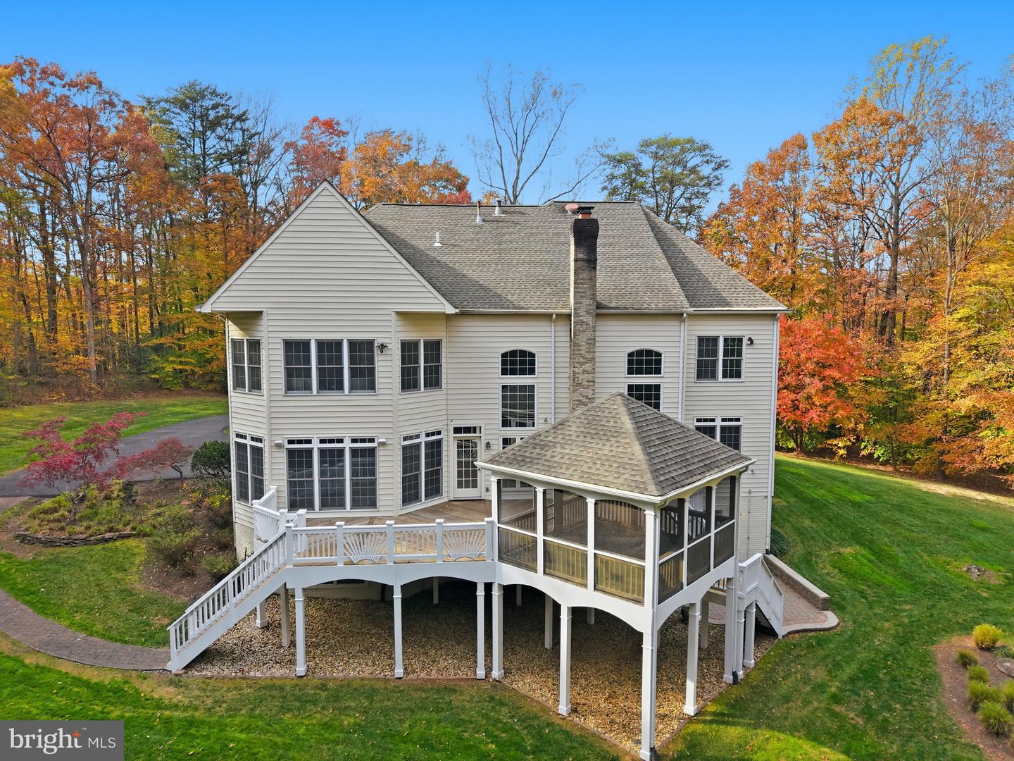 9712 THORN BUSH DR, FAIRFAX STATION, Virginia 22039, 5 Bedrooms Bedrooms, ,4 BathroomsBathrooms,Residential,For sale,9712 THORN BUSH DR,VAFX2277632 MLS # VAFX2277632