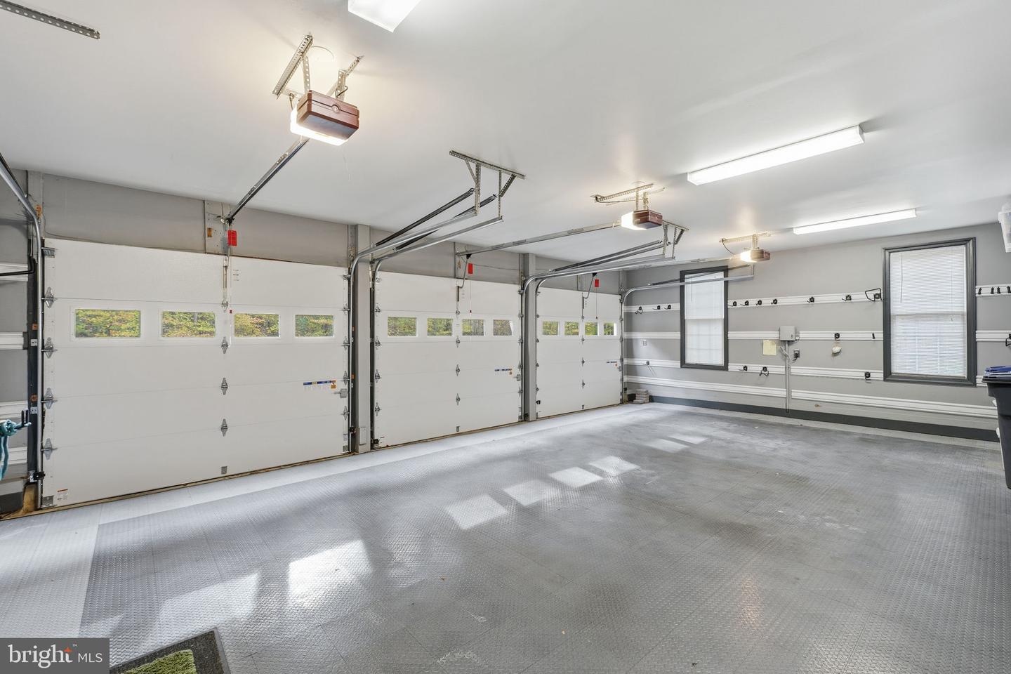 9712 THORN BUSH DR, FAIRFAX STATION, Virginia 22039, 5 Bedrooms Bedrooms, ,4 BathroomsBathrooms,Residential,For sale,9712 THORN BUSH DR,VAFX2277632 MLS # VAFX2277632