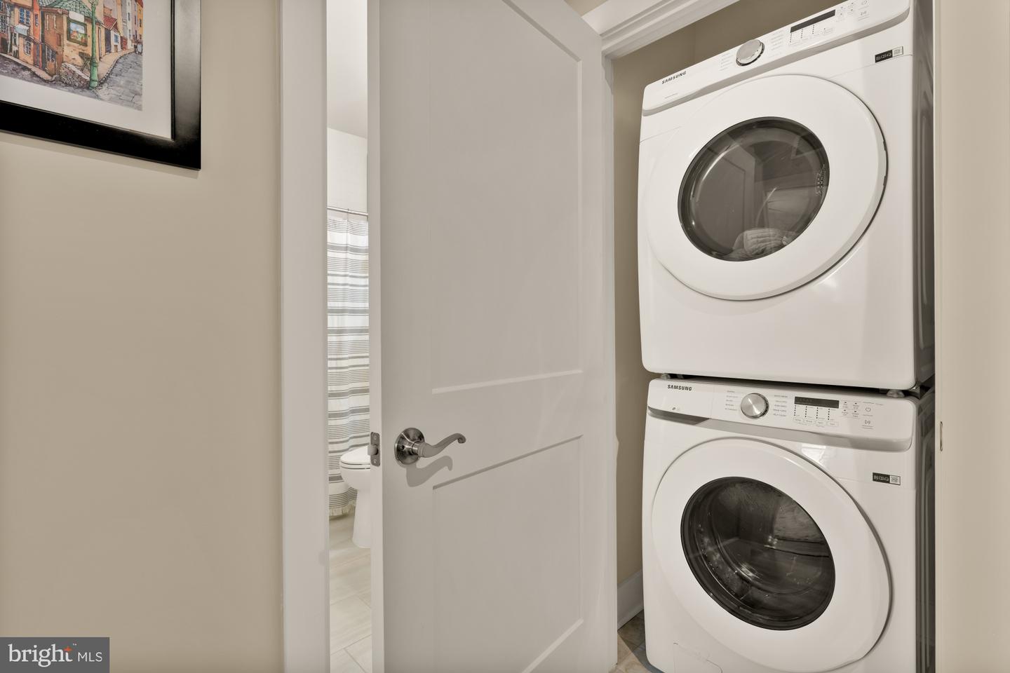 1704 BANDIT LOOP, RESTON, Virginia 20190, 3 Bedrooms Bedrooms, ,2 BathroomsBathrooms,Residential,For sale,1704 BANDIT LOOP,VAFX2277774 MLS # VAFX2277774