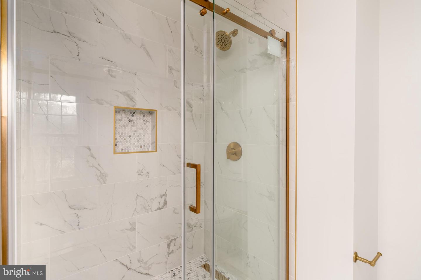 8010 MERRY OAKS LN, VIENNA, Virginia 22182, 3 Bedrooms Bedrooms, ,2 BathroomsBathrooms,Residential,For sale,8010 MERRY OAKS LN,VAFX2277796 MLS # VAFX2277796