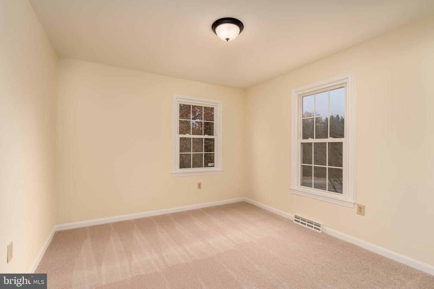 8010 MERRY OAKS LN, VIENNA, Virginia 22182, 3 Bedrooms Bedrooms, ,2 BathroomsBathrooms,Residential,For sale,8010 MERRY OAKS LN,VAFX2277796 MLS # VAFX2277796