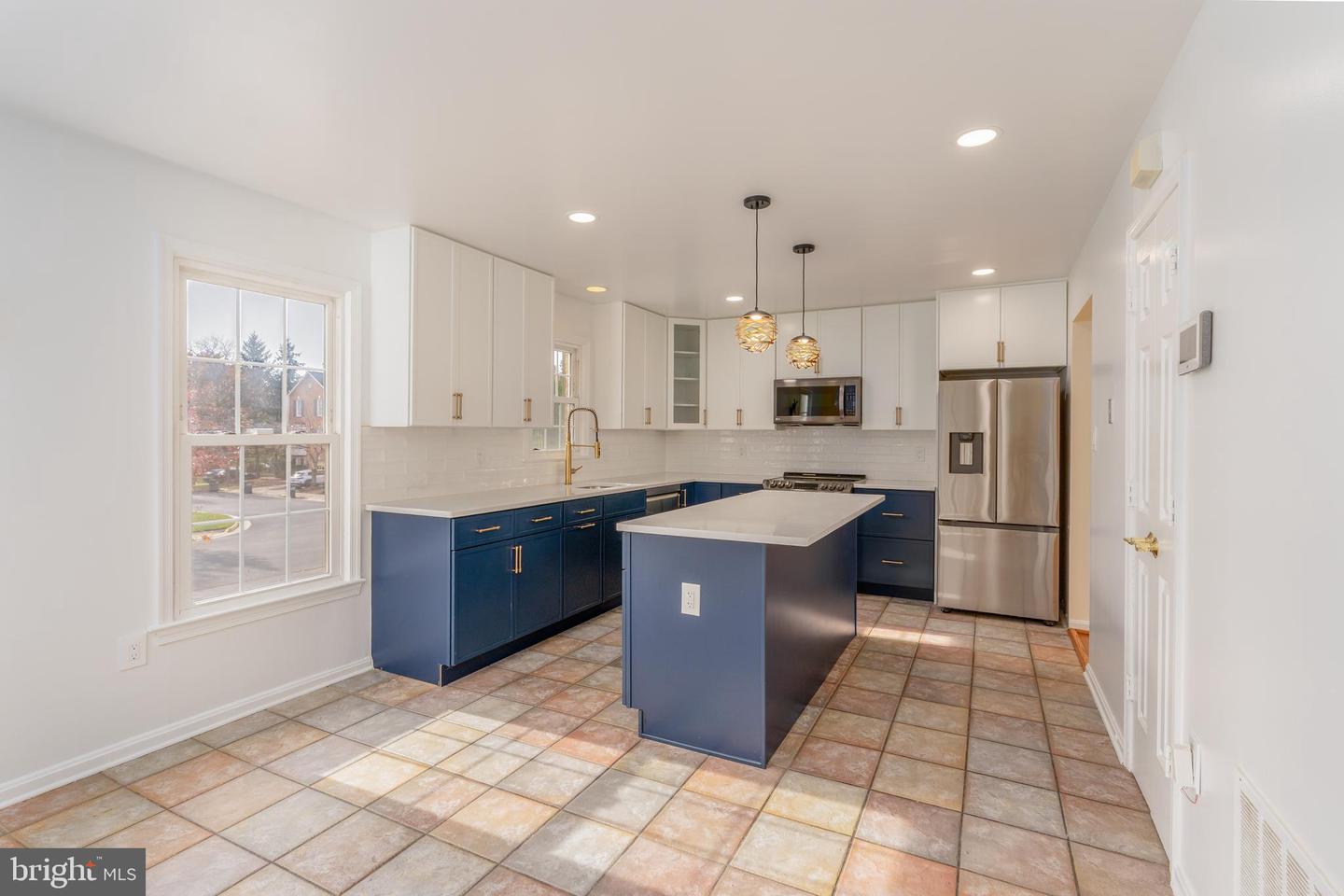 8010 MERRY OAKS LN, VIENNA, Virginia 22182, 3 Bedrooms Bedrooms, ,2 BathroomsBathrooms,Residential,For sale,8010 MERRY OAKS LN,VAFX2277796 MLS # VAFX2277796