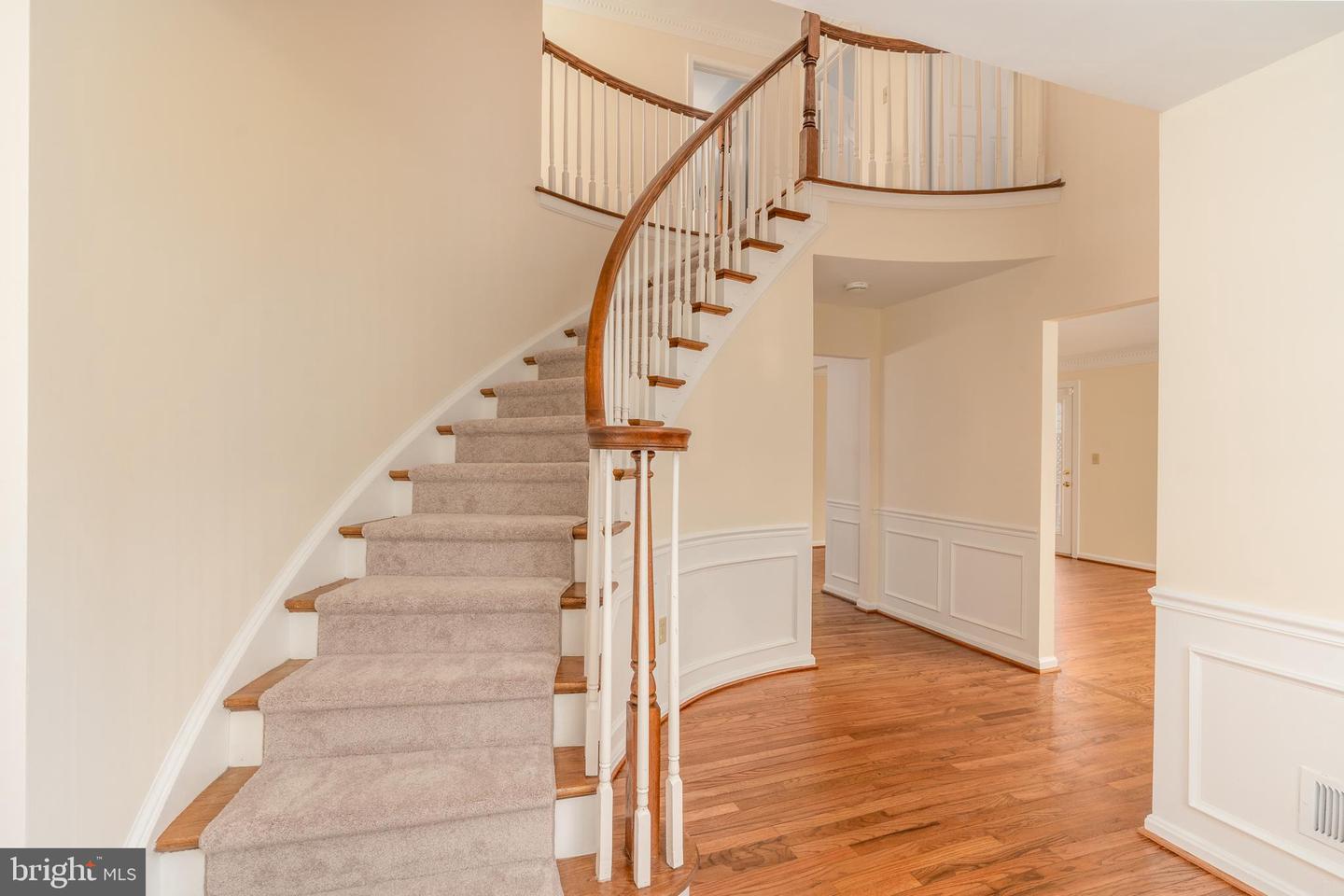 8010 MERRY OAKS LN, VIENNA, Virginia 22182, 3 Bedrooms Bedrooms, ,2 BathroomsBathrooms,Residential,For sale,8010 MERRY OAKS LN,VAFX2277796 MLS # VAFX2277796