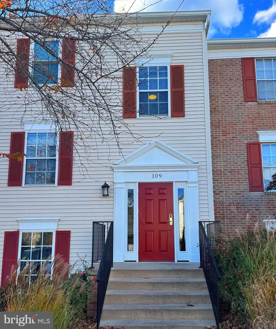 109 FORT EVANS RD SE #B, LEESBURG, Virginia 20175, 1 Bedroom Bedrooms, ,1 BathroomBathrooms,Residential,For sale,109 FORT EVANS RD SE #B,VALO2110660 MLS # VALO2110660
