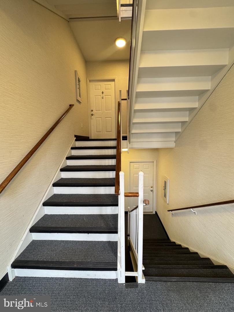 109 FORT EVANS RD SE #B, LEESBURG, Virginia 20175, 1 Bedroom Bedrooms, ,1 BathroomBathrooms,Residential,For sale,109 FORT EVANS RD SE #B,VALO2110660 MLS # VALO2110660