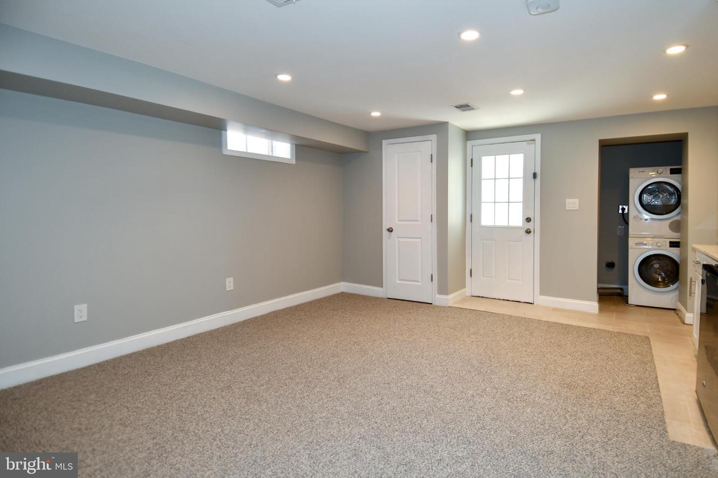 730 ROXBORO PL NW, WASHINGTON, District Of Columbia 20011, 3 Bedrooms Bedrooms, 6 Rooms Rooms,3 BathroomsBathrooms,Residential,For sale,730 ROXBORO PL NW,DCDC2230888 MLS # DCDC2230888