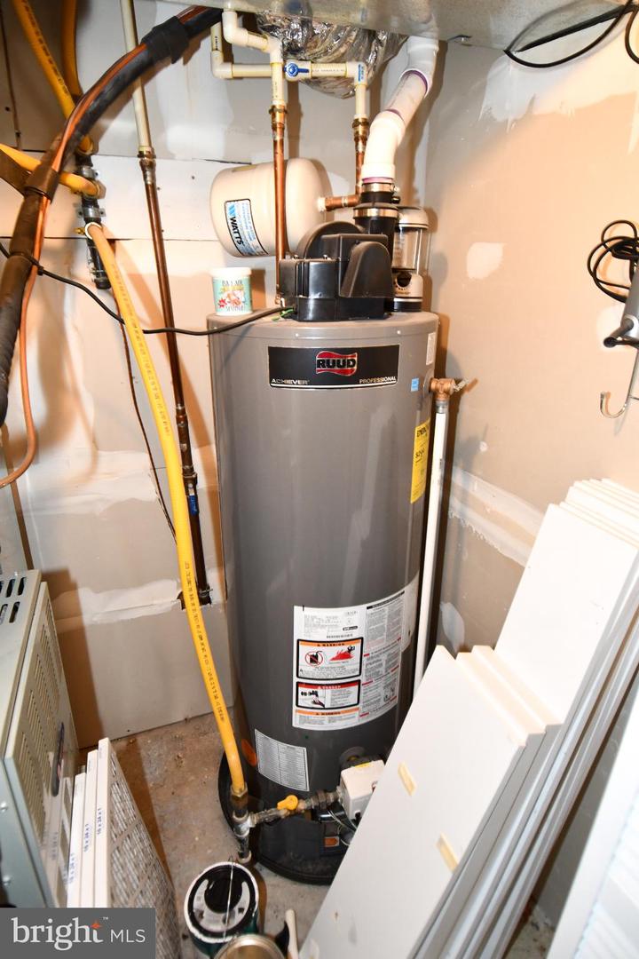 730 ROXBORO PL NW, WASHINGTON, District Of Columbia 20011, 3 Bedrooms Bedrooms, 6 Rooms Rooms,3 BathroomsBathrooms,Residential,For sale,730 ROXBORO PL NW,DCDC2230888 MLS # DCDC2230888