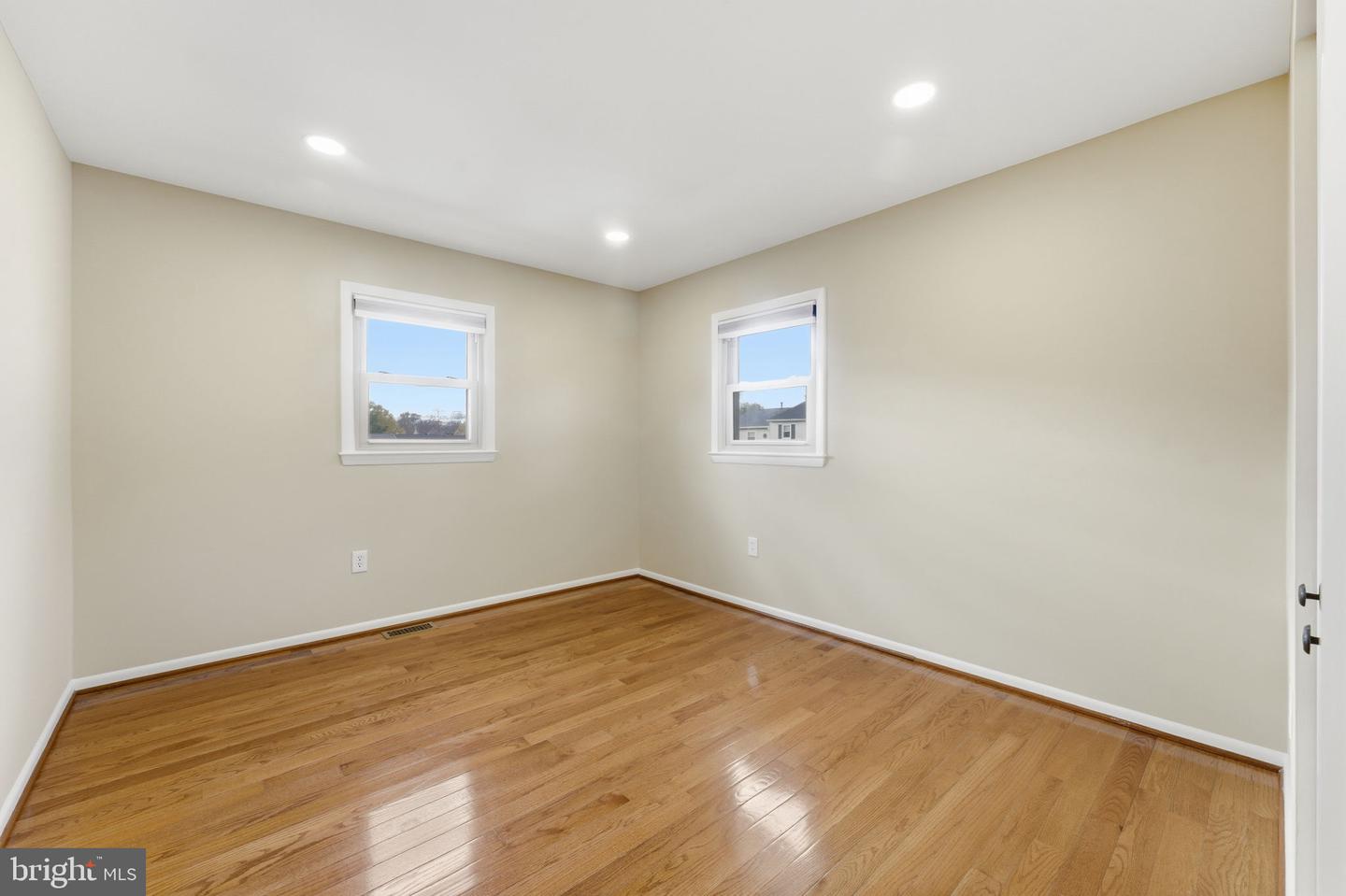 3033 WHITE BIRCH CT, FAIRFAX, Virginia 22031, 3 Bedrooms Bedrooms, ,3 BathroomsBathrooms,Residential,For sale,3033 WHITE BIRCH CT,VAFX2278320 MLS # VAFX2278320