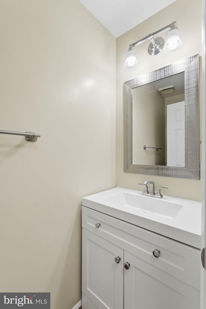 3033 WHITE BIRCH CT, FAIRFAX, Virginia 22031, 3 Bedrooms Bedrooms, ,3 BathroomsBathrooms,Residential,For sale,3033 WHITE BIRCH CT,VAFX2278320 MLS # VAFX2278320