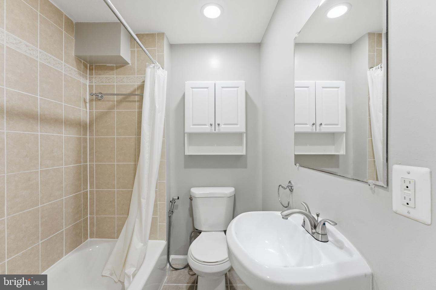 3033 WHITE BIRCH CT, FAIRFAX, Virginia 22031, 3 Bedrooms Bedrooms, ,3 BathroomsBathrooms,Residential,For sale,3033 WHITE BIRCH CT,VAFX2278320 MLS # VAFX2278320