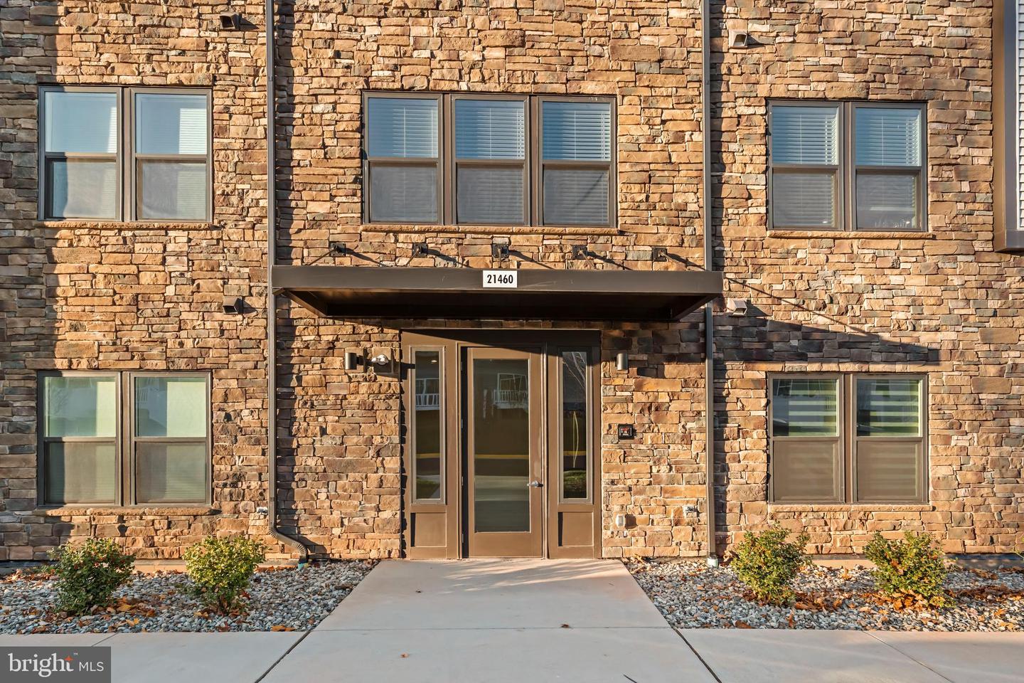 21460 MOUNT STERLING TER #102, STERLING, Virginia 20164, 2 Bedrooms Bedrooms, ,2 BathroomsBathrooms,Residential,For sale,21460 MOUNT STERLING TER #102,VALO2110782 MLS # VALO2110782