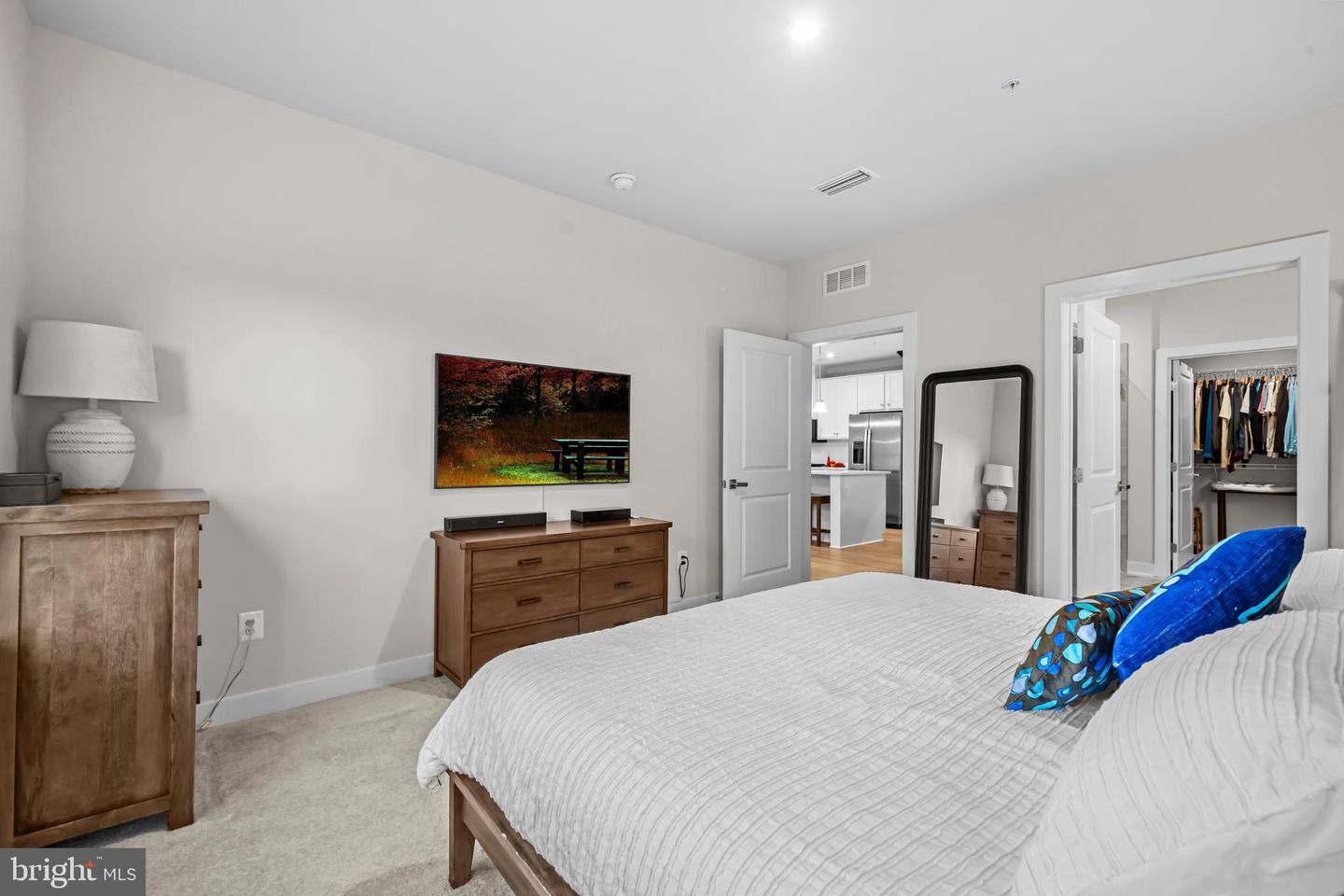 21460 MOUNT STERLING TER #102, STERLING, Virginia 20164, 2 Bedrooms Bedrooms, ,2 BathroomsBathrooms,Residential,For sale,21460 MOUNT STERLING TER #102,VALO2110782 MLS # VALO2110782