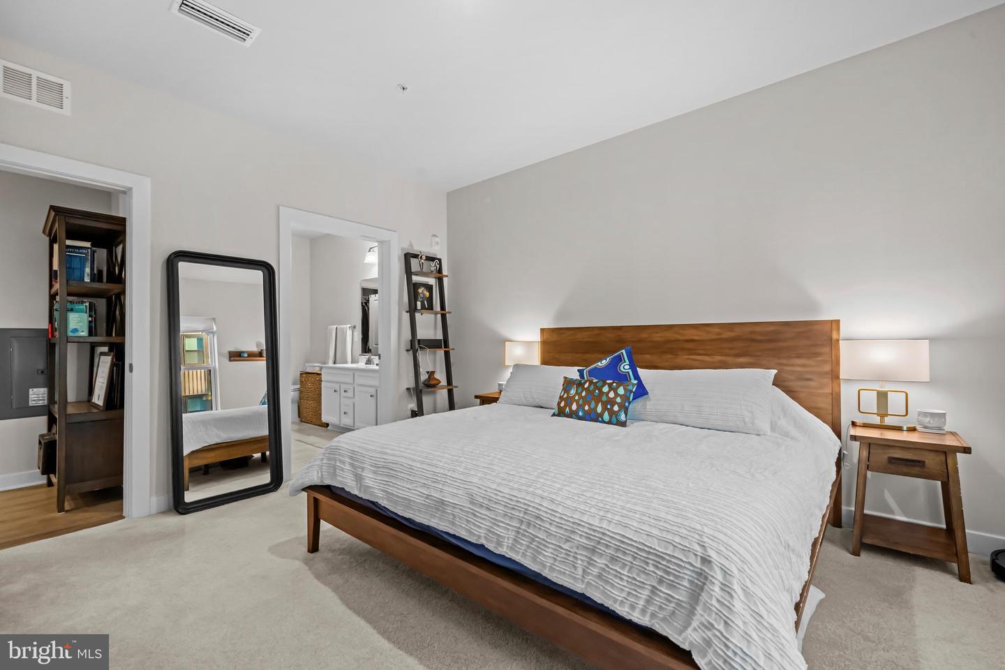 21460 MOUNT STERLING TER #102, STERLING, Virginia 20164, 2 Bedrooms Bedrooms, ,2 BathroomsBathrooms,Residential,For sale,21460 MOUNT STERLING TER #102,VALO2110782 MLS # VALO2110782