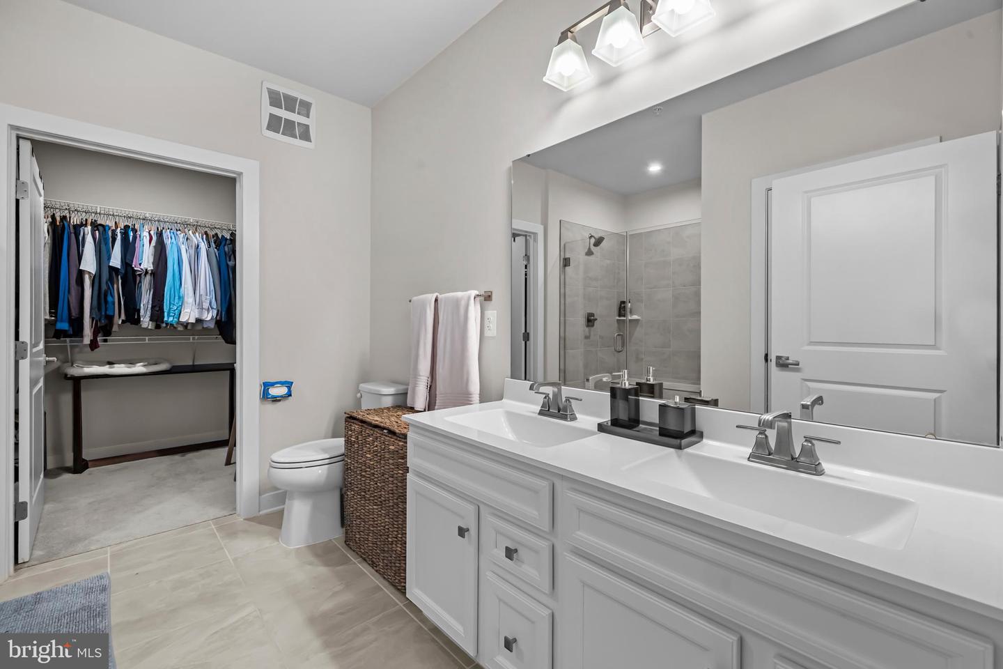 21460 MOUNT STERLING TER #102, STERLING, Virginia 20164, 2 Bedrooms Bedrooms, ,2 BathroomsBathrooms,Residential,For sale,21460 MOUNT STERLING TER #102,VALO2110782 MLS # VALO2110782