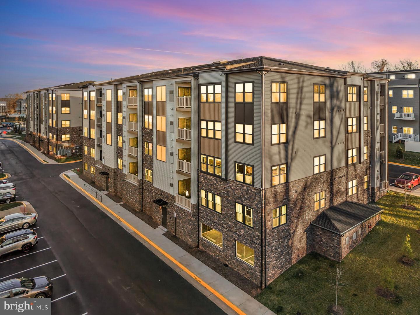 21460 MOUNT STERLING TER #102, STERLING, Virginia 20164, 2 Bedrooms Bedrooms, ,2 BathroomsBathrooms,Residential,For sale,21460 MOUNT STERLING TER #102,VALO2110782 MLS # VALO2110782