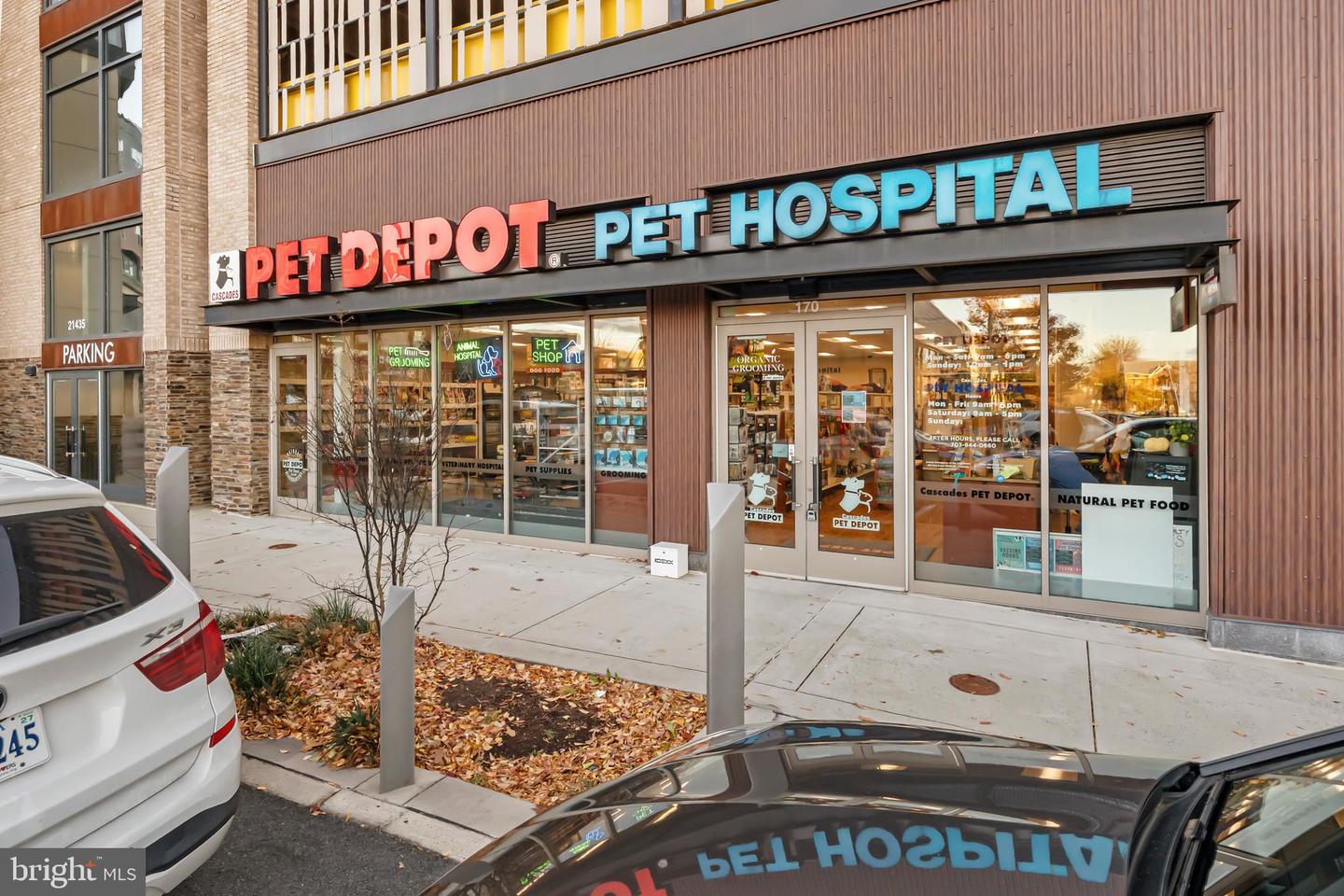 21460 MOUNT STERLING TER #102, STERLING, Virginia 20164, 2 Bedrooms Bedrooms, ,2 BathroomsBathrooms,Residential,For sale,21460 MOUNT STERLING TER #102,VALO2110782 MLS # VALO2110782