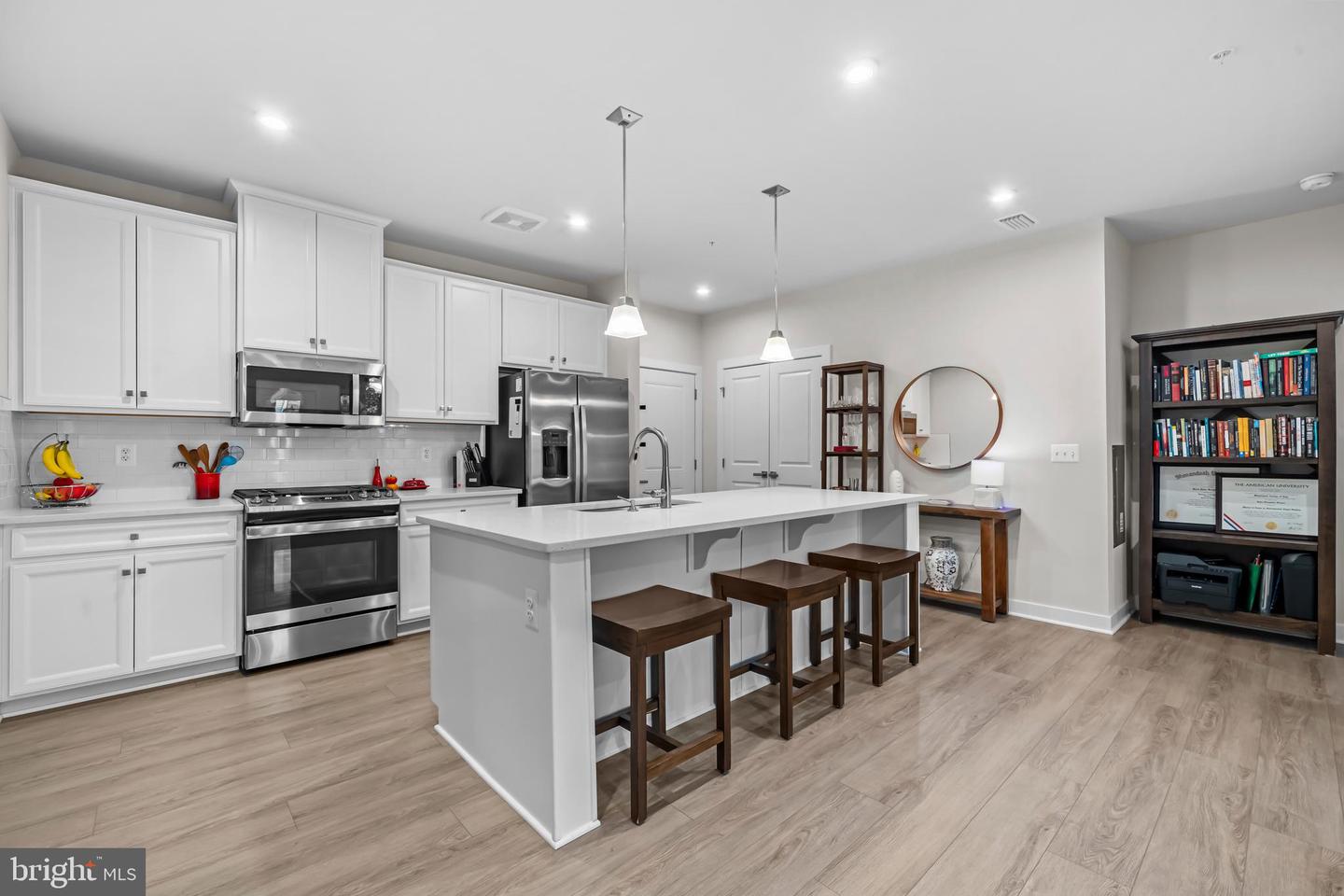 21460 MOUNT STERLING TER #102, STERLING, Virginia 20164, 2 Bedrooms Bedrooms, ,2 BathroomsBathrooms,Residential,For sale,21460 MOUNT STERLING TER #102,VALO2110782 MLS # VALO2110782