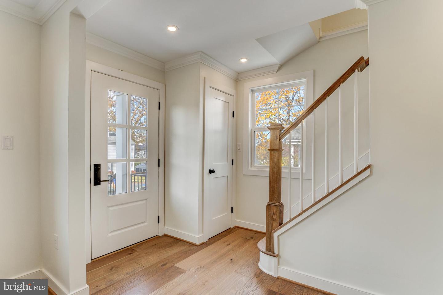 945 N LEBANON ST, ARLINGTON, Virginia 22205, 5 Bedrooms Bedrooms, ,4 BathroomsBathrooms,Residential,For sale,945 N LEBANON ST,VAAR2065864 MLS # VAAR2065864