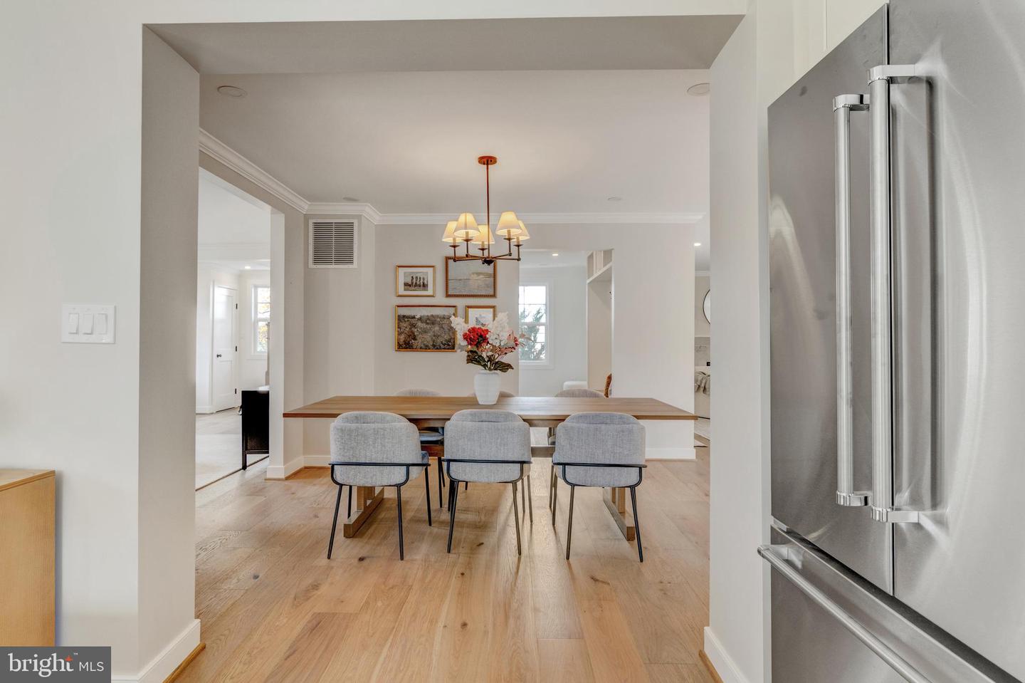 945 N LEBANON ST, ARLINGTON, Virginia 22205, 5 Bedrooms Bedrooms, ,4 BathroomsBathrooms,Residential,For sale,945 N LEBANON ST,VAAR2065864 MLS # VAAR2065864