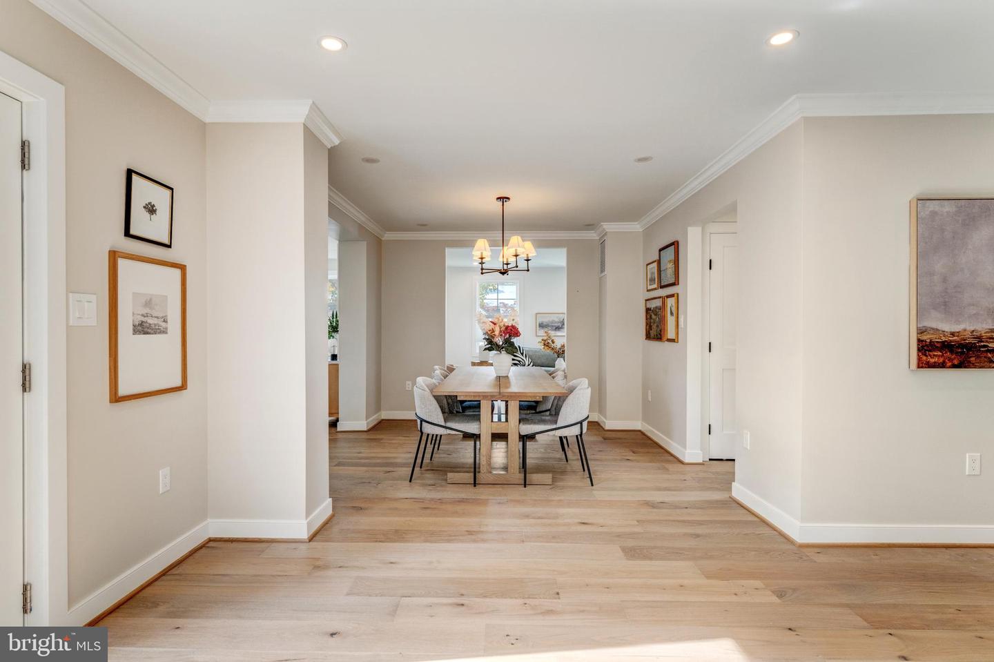 945 N LEBANON ST, ARLINGTON, Virginia 22205, 5 Bedrooms Bedrooms, ,4 BathroomsBathrooms,Residential,For sale,945 N LEBANON ST,VAAR2065864 MLS # VAAR2065864