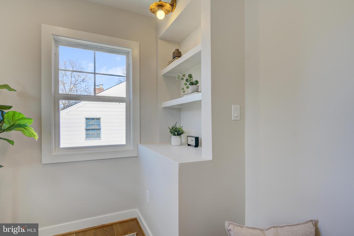 945 N LEBANON ST, ARLINGTON, Virginia 22205, 5 Bedrooms Bedrooms, ,4 BathroomsBathrooms,Residential,For sale,945 N LEBANON ST,VAAR2065864 MLS # VAAR2065864