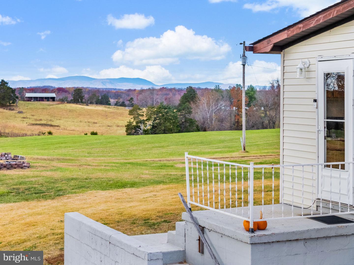 13376 DUTCH HOLLOW RD, CULPEPER, Virginia 22701, 3 Bedrooms Bedrooms, ,2 BathroomsBathrooms,Residential,For sale,13376 DUTCH HOLLOW RD,VACU2012034 MLS # VACU2012034