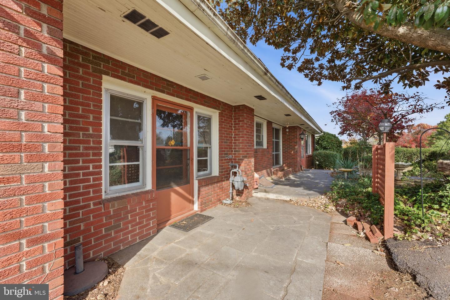 934 N EAST STREET EXT, CULPEPER, Virginia 22701, 4 Bedrooms Bedrooms, ,2 BathroomsBathrooms,Residential,For sale,934 N EAST STREET EXT,VACU2012036 MLS # VACU2012036